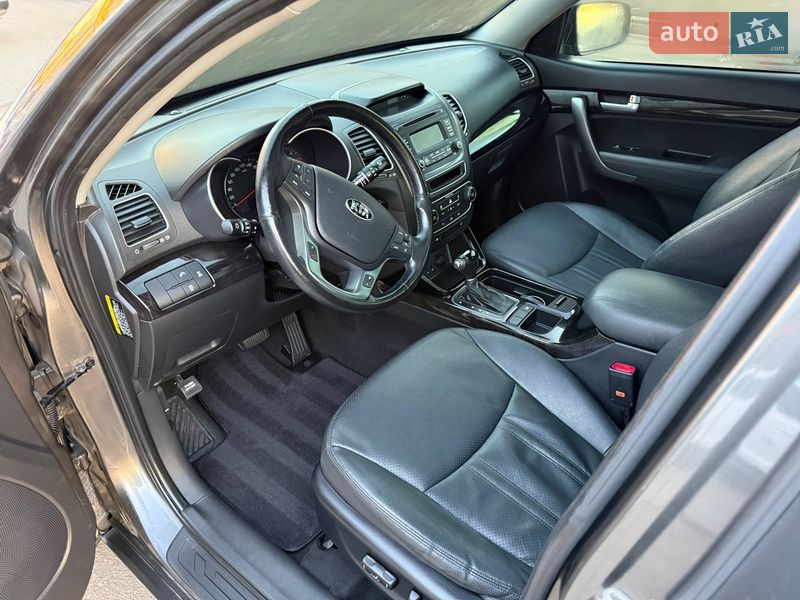 Внедорожник / Кроссовер Kia Sorento 2013 в Одессе фото 17 Внедорожник / Кроссовер Kia Sorento 2013 в Одессе