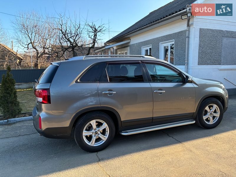 Внедорожник / Кроссовер Kia Sorento 2013 в Черновцах