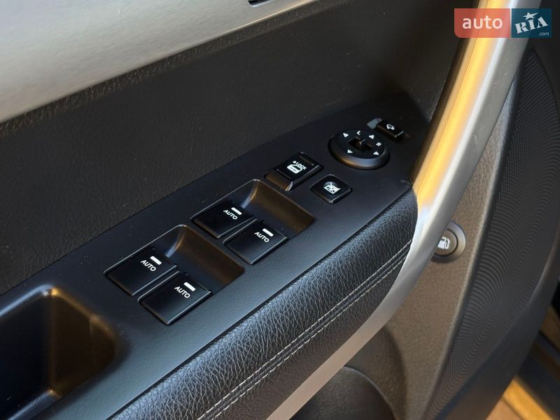 Позашляховик / Кросовер Kia Sorento 2011 в Рівному