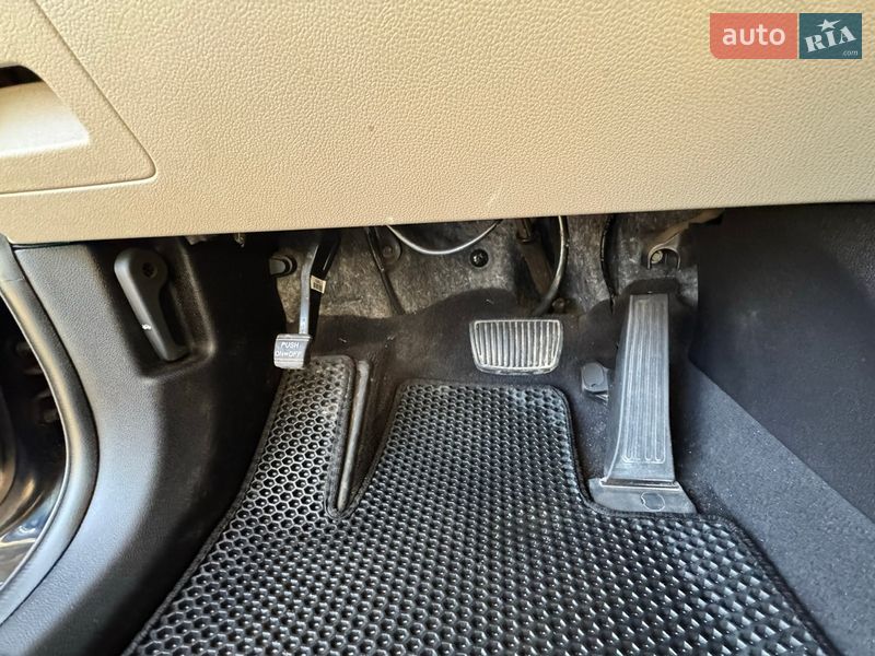 Внедорожник / Кроссовер Kia Sorento 2016 в Чернигове