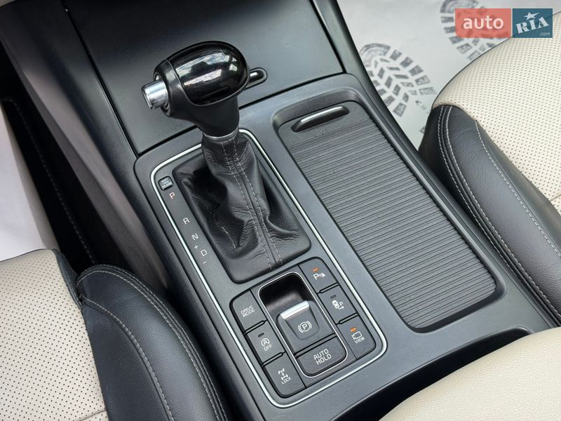 Внедорожник / Кроссовер Kia Sorento 2016 в Стрые