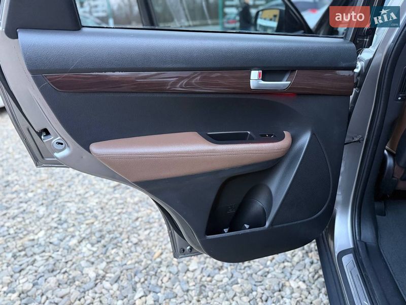 Внедорожник / Кроссовер Kia Sorento 2010 в Коломые фото 35 Внедорожник / Кроссовер Kia Sorento 2010 в Коломые
