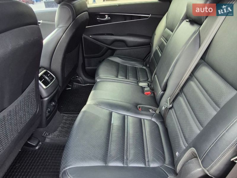 Внедорожник / Кроссовер Kia Sorento 2016 в Харькове