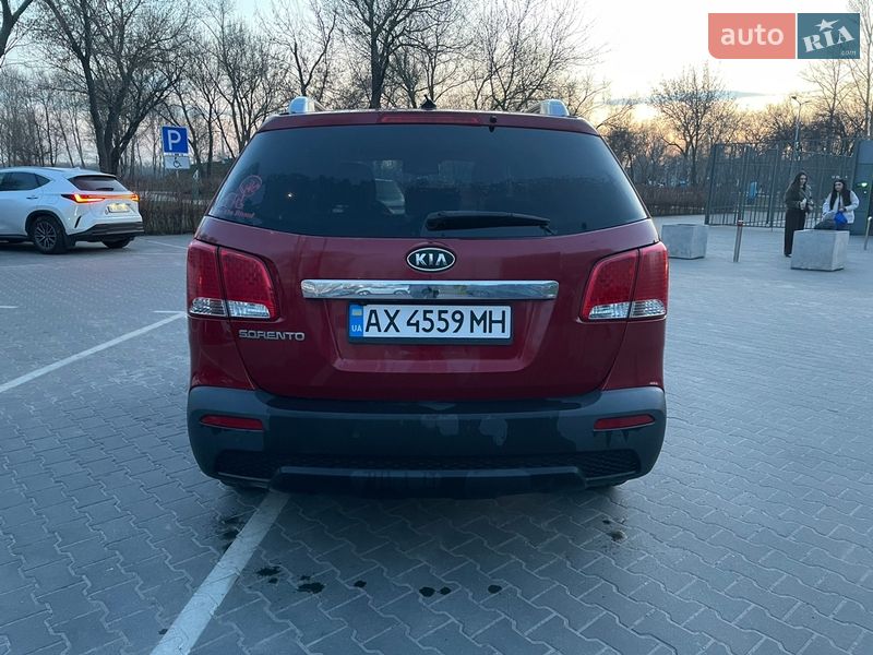 Внедорожник / Кроссовер Kia Sorento 2010 в Харькове