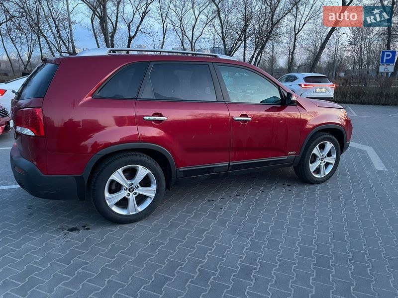 Внедорожник / Кроссовер Kia Sorento 2010 в Харькове