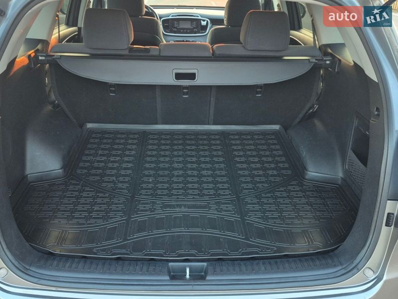 Позашляховик / Кросовер Kia Sorento 2016 в Луцьку