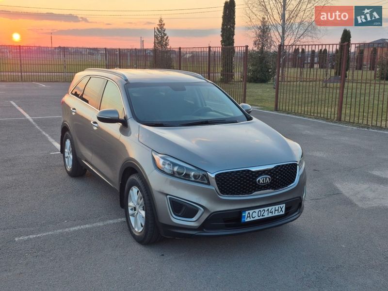 Позашляховик / Кросовер Kia Sorento 2016 в Луцьку