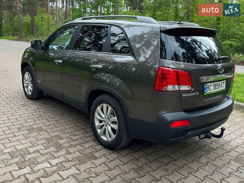 Позашляховик / Кросовер Kia Sorento 2010 в Новояворівську