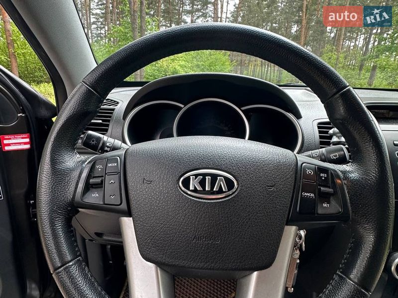 Позашляховик / Кросовер Kia Sorento 2010 в Новояворівську