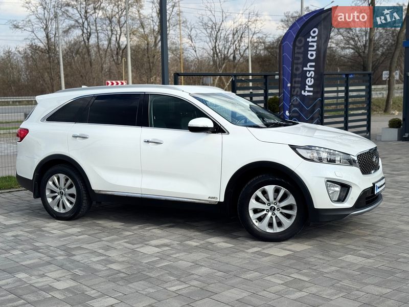 Позашляховик / Кросовер Kia Sorento 2016 в Рівному