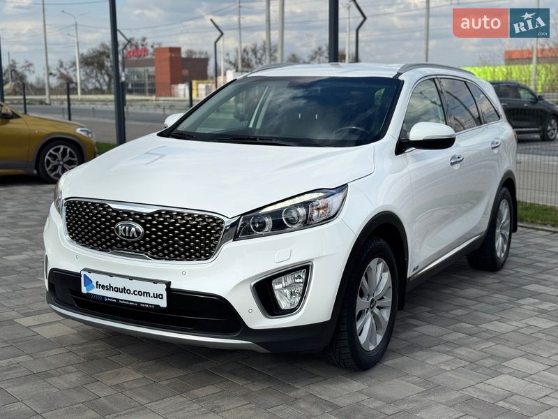 Позашляховик / Кросовер Kia Sorento 2016 в Рівному