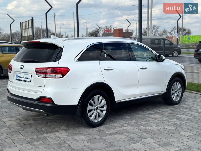 Позашляховик / Кросовер Kia Sorento 2016 в Рівному