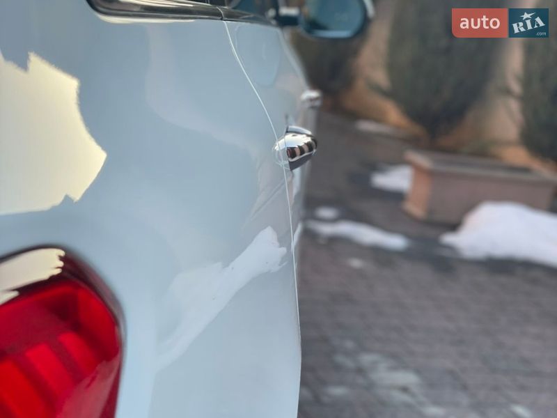 Позашляховик / Кросовер Kia Sorento 2015 в Стрию