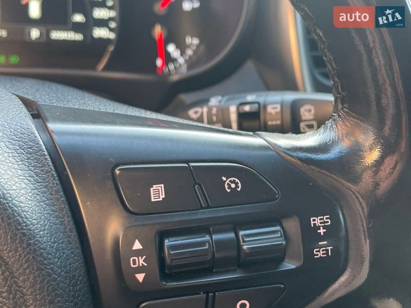 Позашляховик / Кросовер Kia Sorento 2015 в Стрию