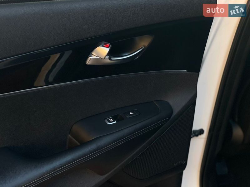 Позашляховик / Кросовер Kia Sorento 2015 в Стрию