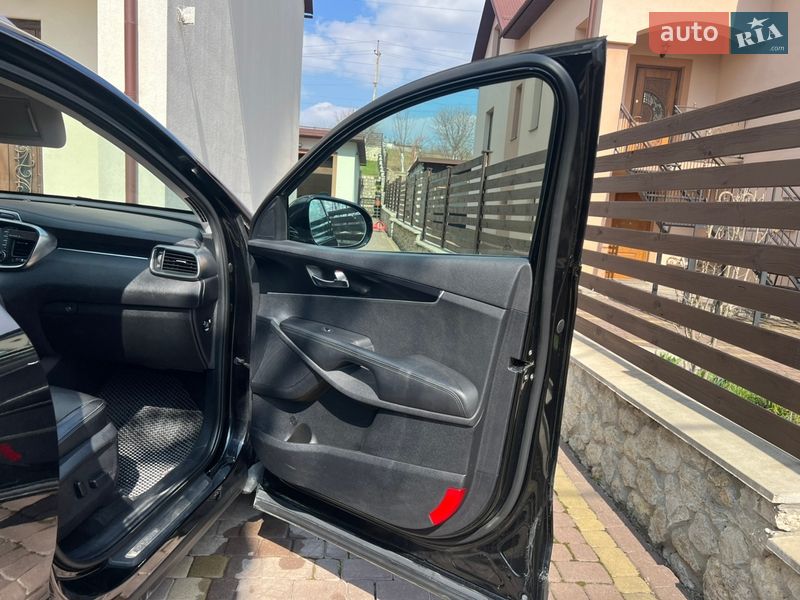 Позашляховик / Кросовер Kia Sorento 2017 в Тернополі