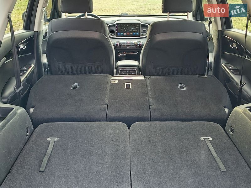Внедорожник / Кроссовер Kia Sorento 2017 в Нововолынске
