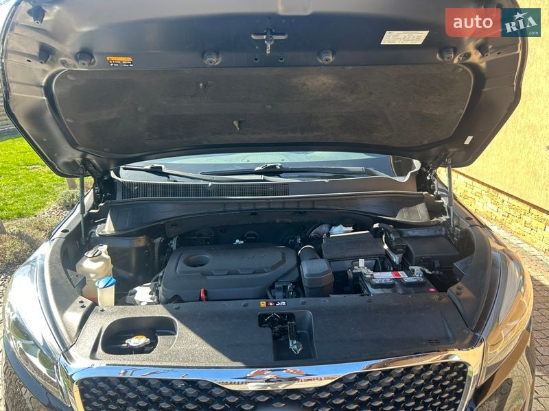 Позашляховик / Кросовер Kia Sorento 2016 в Володимирі