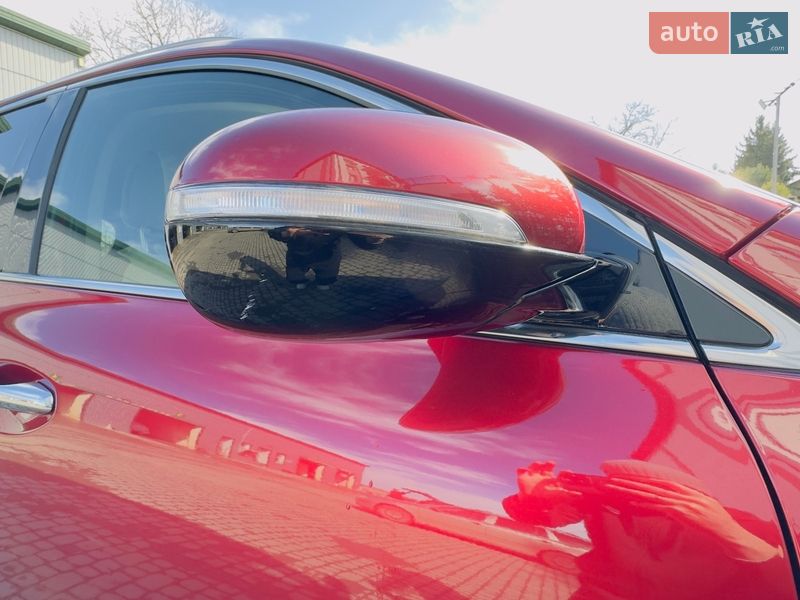 Внедорожник / Кроссовер Kia Sorento 2015 в Чорткове