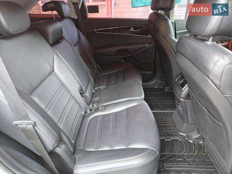Внедорожник / Кроссовер Kia Sorento 2016 в Пятихатках фото 15 Внедорожник / Кроссовер Kia Sorento 2016 в Пятихатках