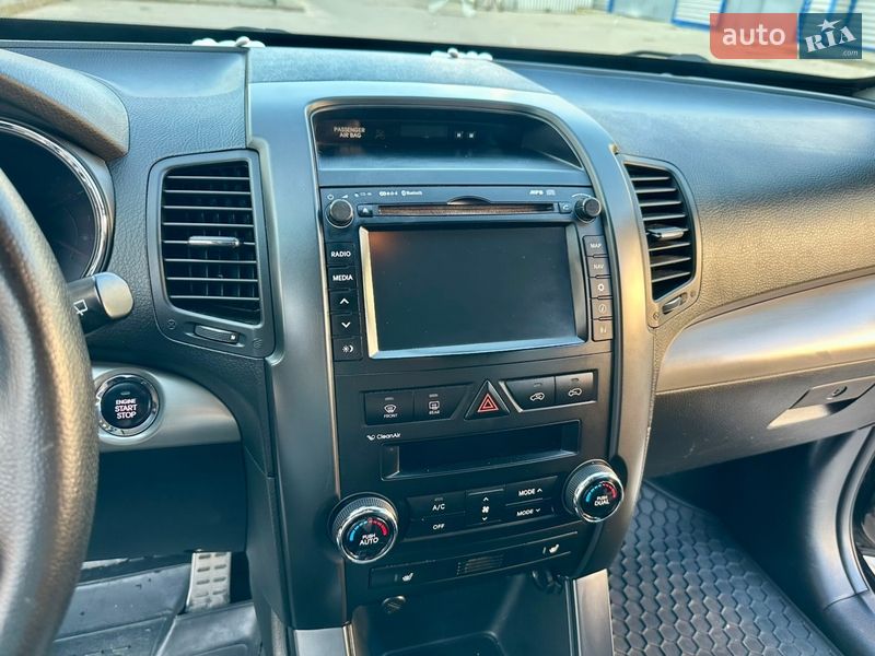 Позашляховик / Кросовер Kia Sorento 2011 в Львові