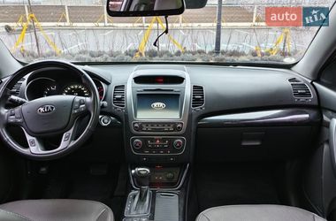 Внедорожник / Кроссовер Kia Sorento 2013 в Вишневом