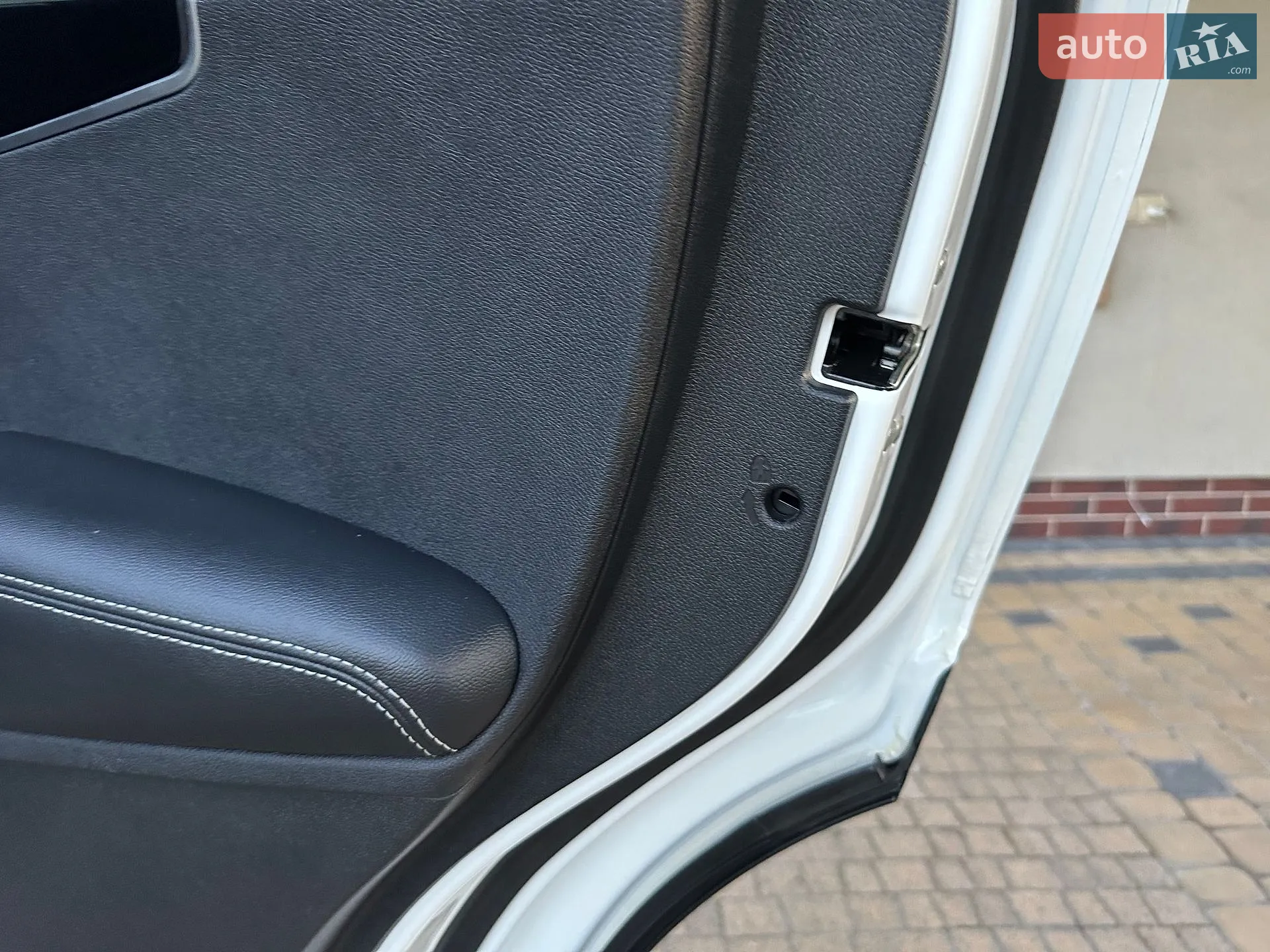 2019 Kia Sorento - мініатюра 211