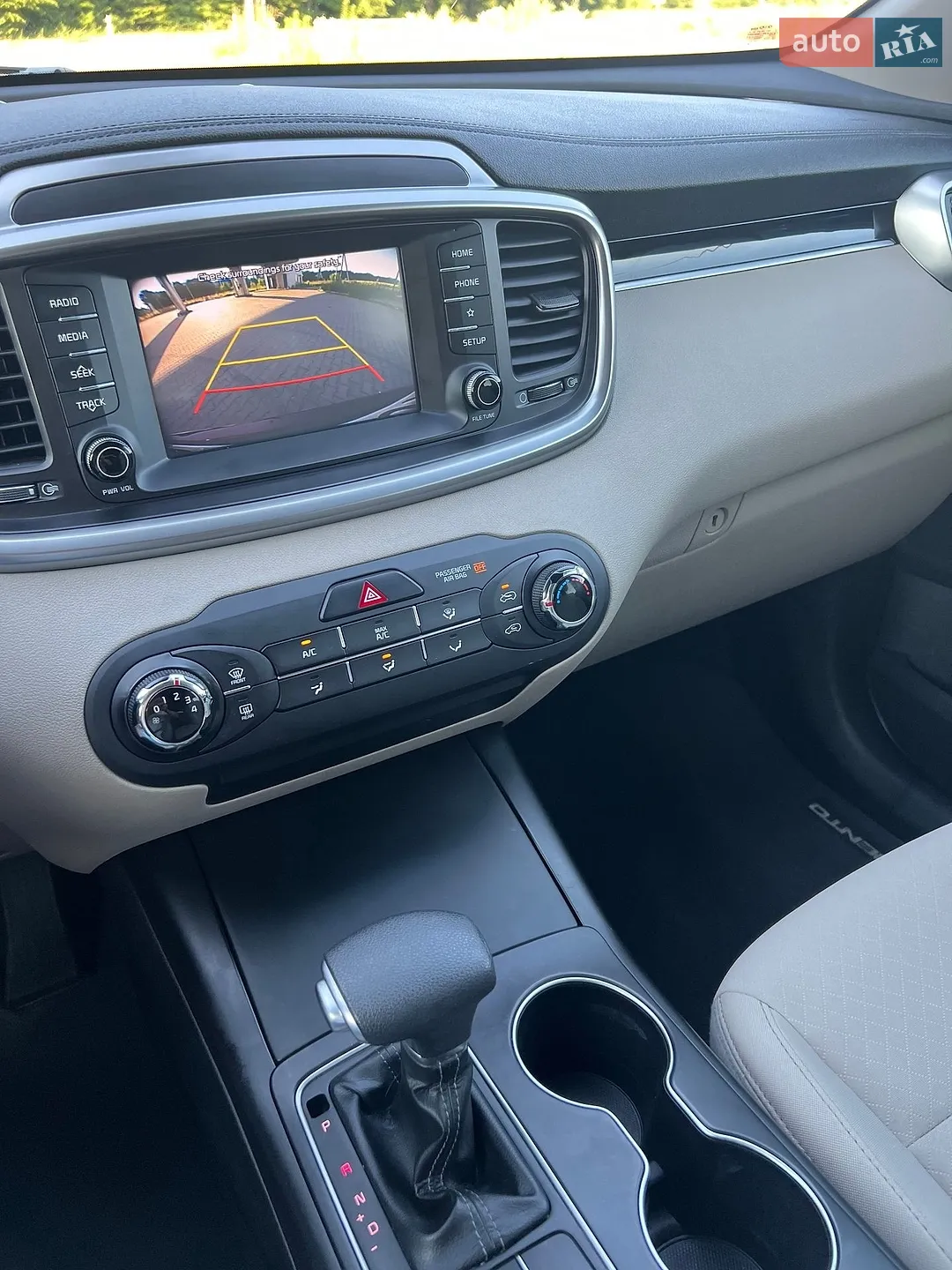 2019 Kia Sorento - мініатюра 17