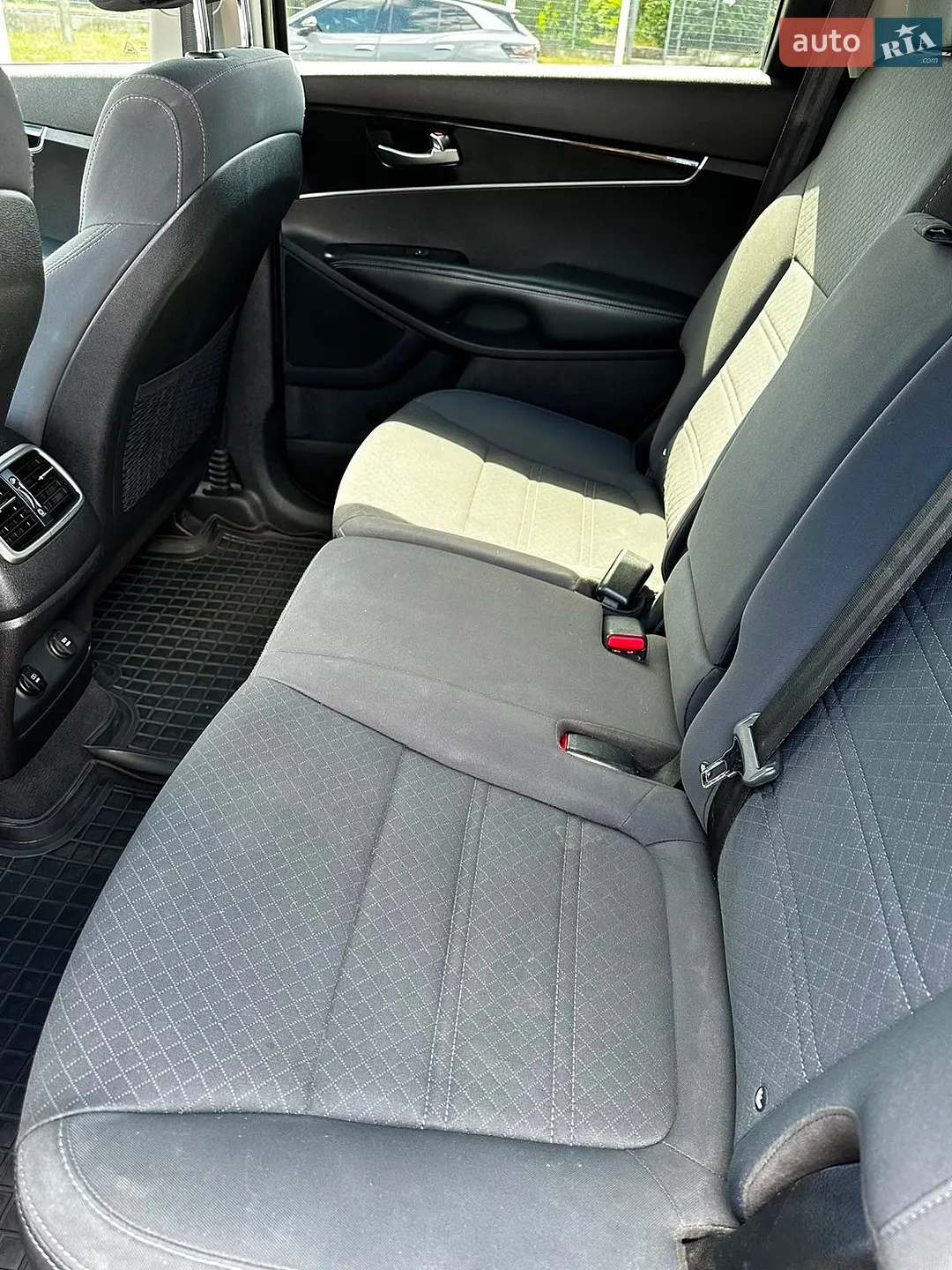2017 Kia Sorento - мініатюра 18