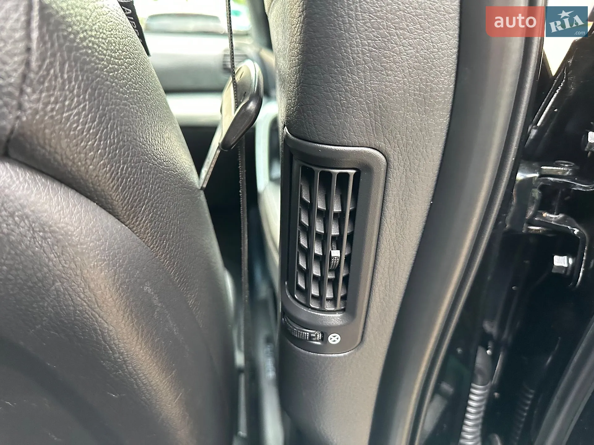 2011 Kia Sorento - мініатюра 179