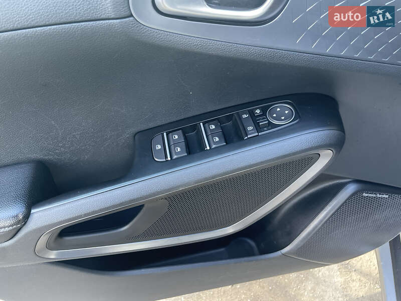 Позашляховик / Кросовер Kia Soul EV 2019 в Тернополі фото 19 Позашляховик / Кросовер Kia Soul EV 2019 в Тернополі