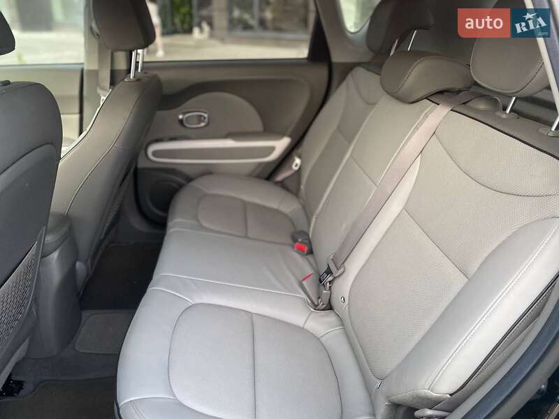 Внедорожник / Кроссовер Kia Soul EV 2016 в Ковеле фото 15 Внедорожник / Кроссовер Kia Soul EV 2016 в Ковеле