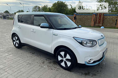 Внедорожник / Кроссовер Kia Soul EV 2016 в Владимир-Волынском