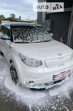 Внедорожник / Кроссовер Kia Soul EV 2016 в Львове