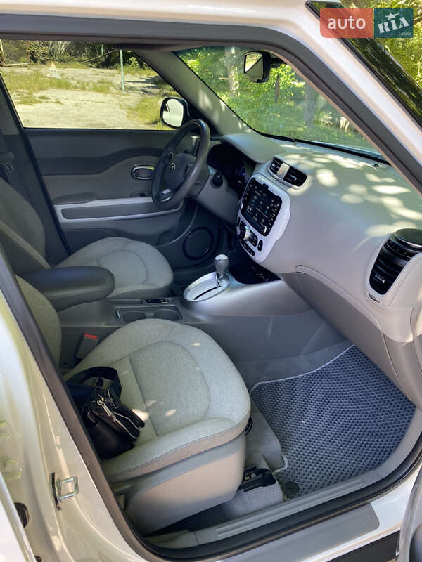 Позашляховик / Кросовер Kia Soul EV 2017 в Одесі фото 3 Позашляховик / Кросовер Kia Soul EV 2017 в Одесі