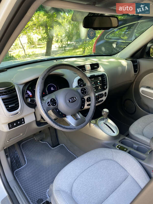 Позашляховик / Кросовер Kia Soul EV 2017 в Одесі фото 5 Позашляховик / Кросовер Kia Soul EV 2017 в Одесі