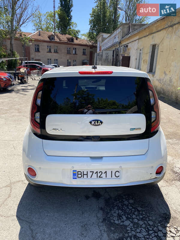 Позашляховик / Кросовер Kia Soul EV 2017 в Одесі фото 16 Позашляховик / Кросовер Kia Soul EV 2017 в Одесі