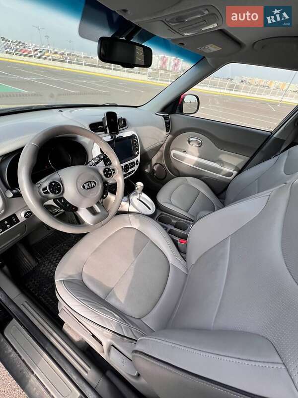 Внедорожник / Кроссовер Kia Soul EV 2015 в Одессе