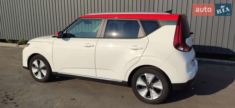 Позашляховик / Кросовер Kia Soul EV 2020 в Полтаві