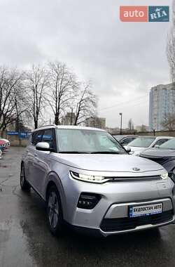 Внедорожник / Кроссовер Kia Soul EV 2020 в Киеве