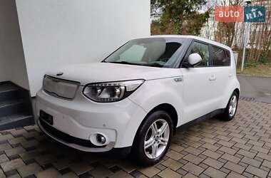 Позашляховик / Кросовер Kia Soul EV 2015 в Києві