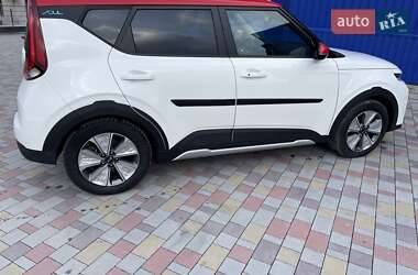 Внедорожник / Кроссовер Kia Soul EV 2020 в Хмельницком