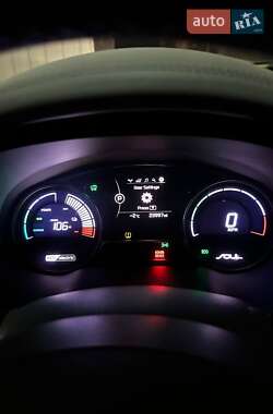 Внедорожник / Кроссовер Kia Soul EV 2017 в 