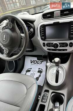 Внедорожник / Кроссовер Kia Soul EV 2017 в 