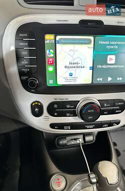 Внедорожник / Кроссовер Kia Soul EV 2017 в 
