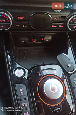 Внедорожник / Кроссовер Kia Soul EV 2020 в 
