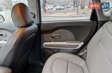Внедорожник / Кроссовер Kia Soul EV 2015 в 