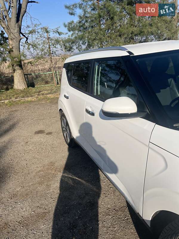 Позашляховик / Кросовер Kia Soul EV 2020 в Львові фото 4 Позашляховик / Кросовер Kia Soul EV 2020 в Львові