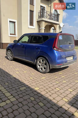 Внедорожник / Кроссовер Kia Soul EV 2020 в 