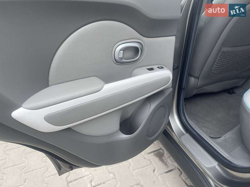 Внедорожник / Кроссовер Kia Soul EV 2014 в Киеве фото 28 Внедорожник / Кроссовер Kia Soul EV 2014 в Киеве
